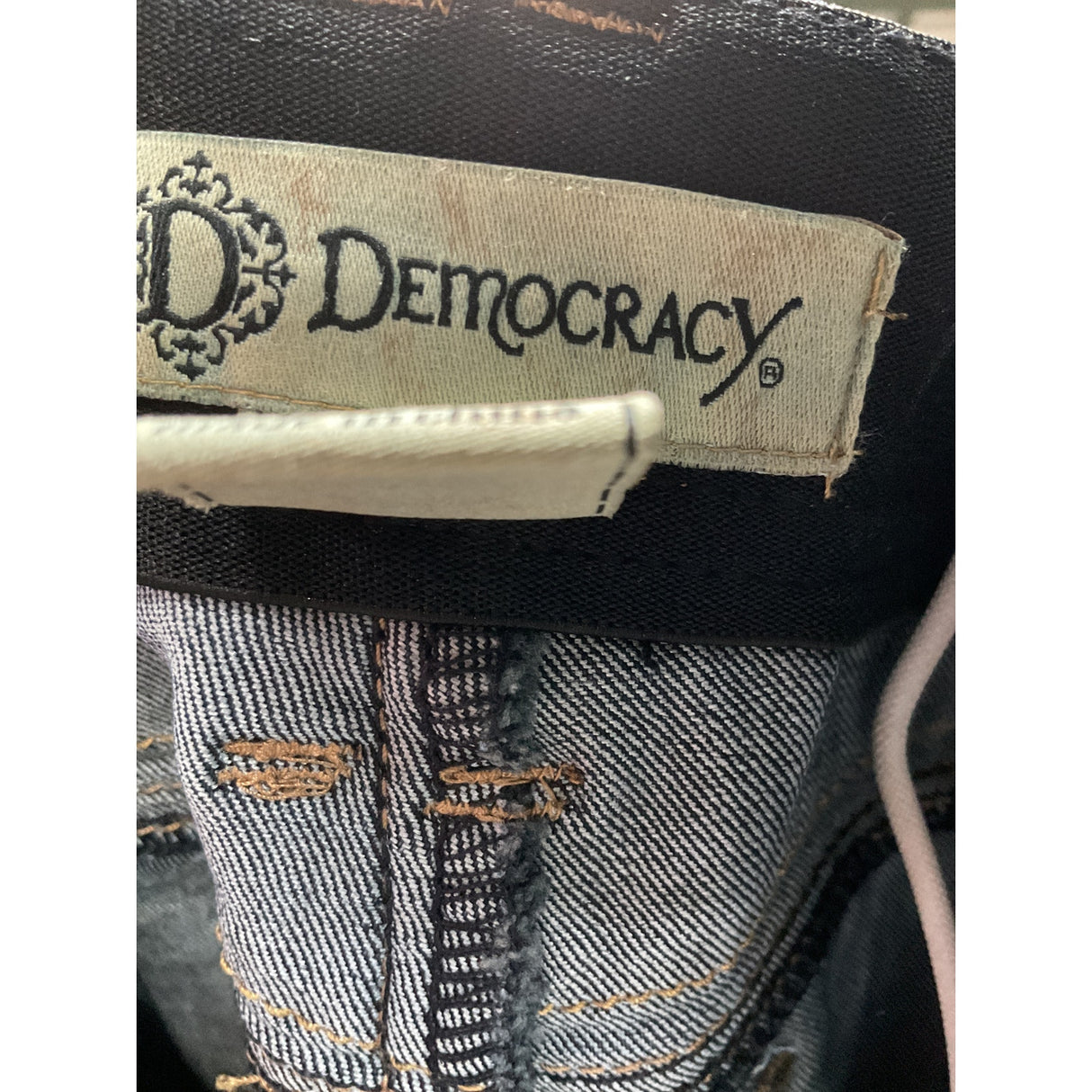 Democracy Women's Blue Ankle Jeans Size 8