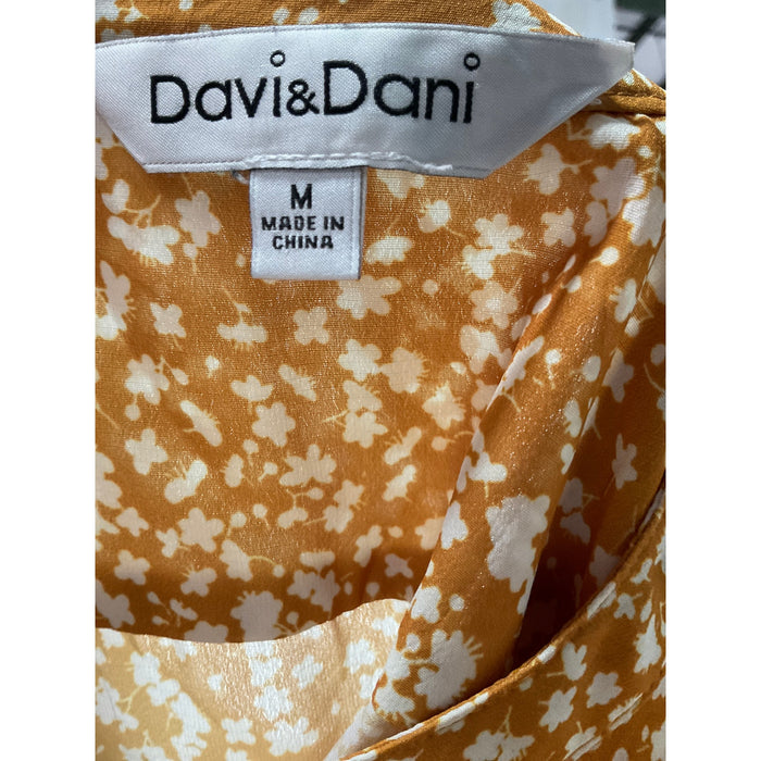 Davi & Dani Multicolor Button-Up Top M