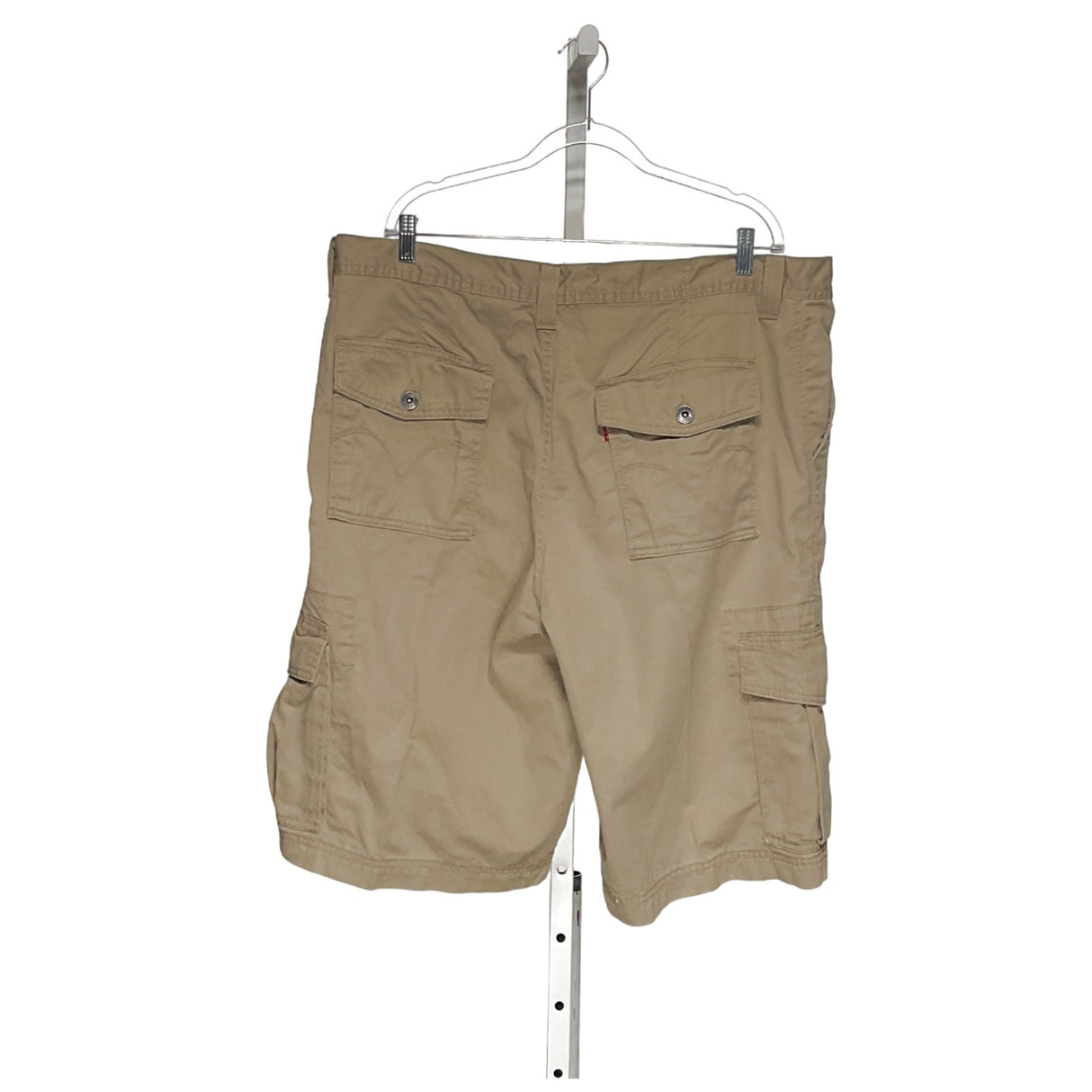 Levi's beige Bermuda shorts, size 40