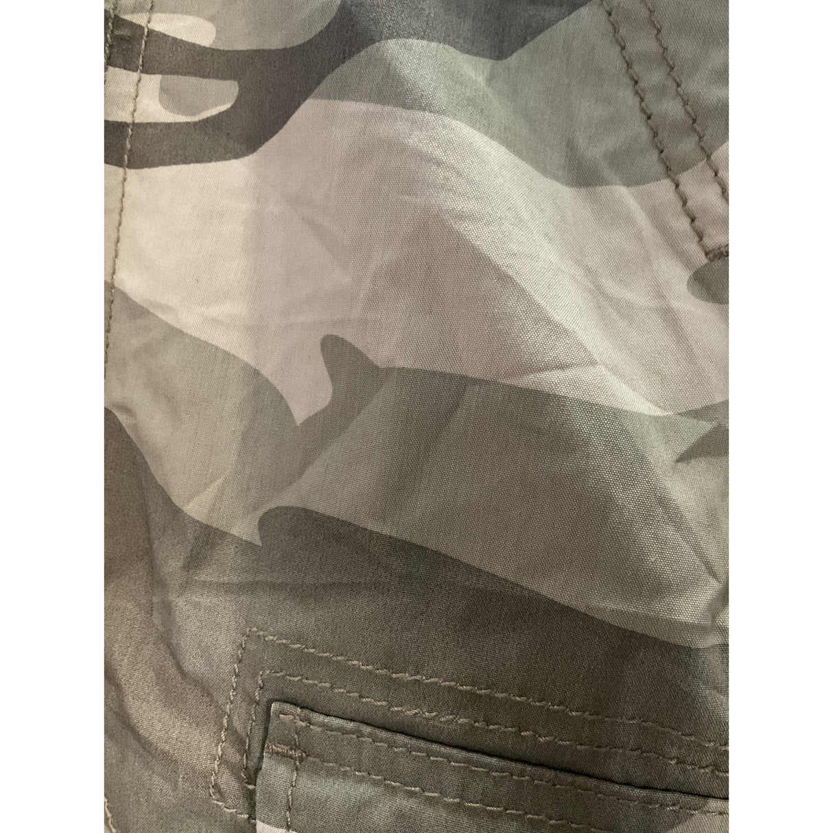 Lee Multicolor Camo Bermuda Shorts in Size 30