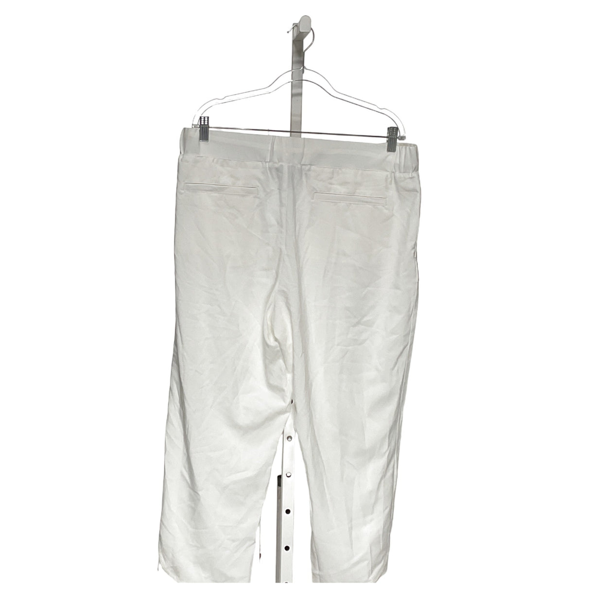 Chico's White Capri Pants