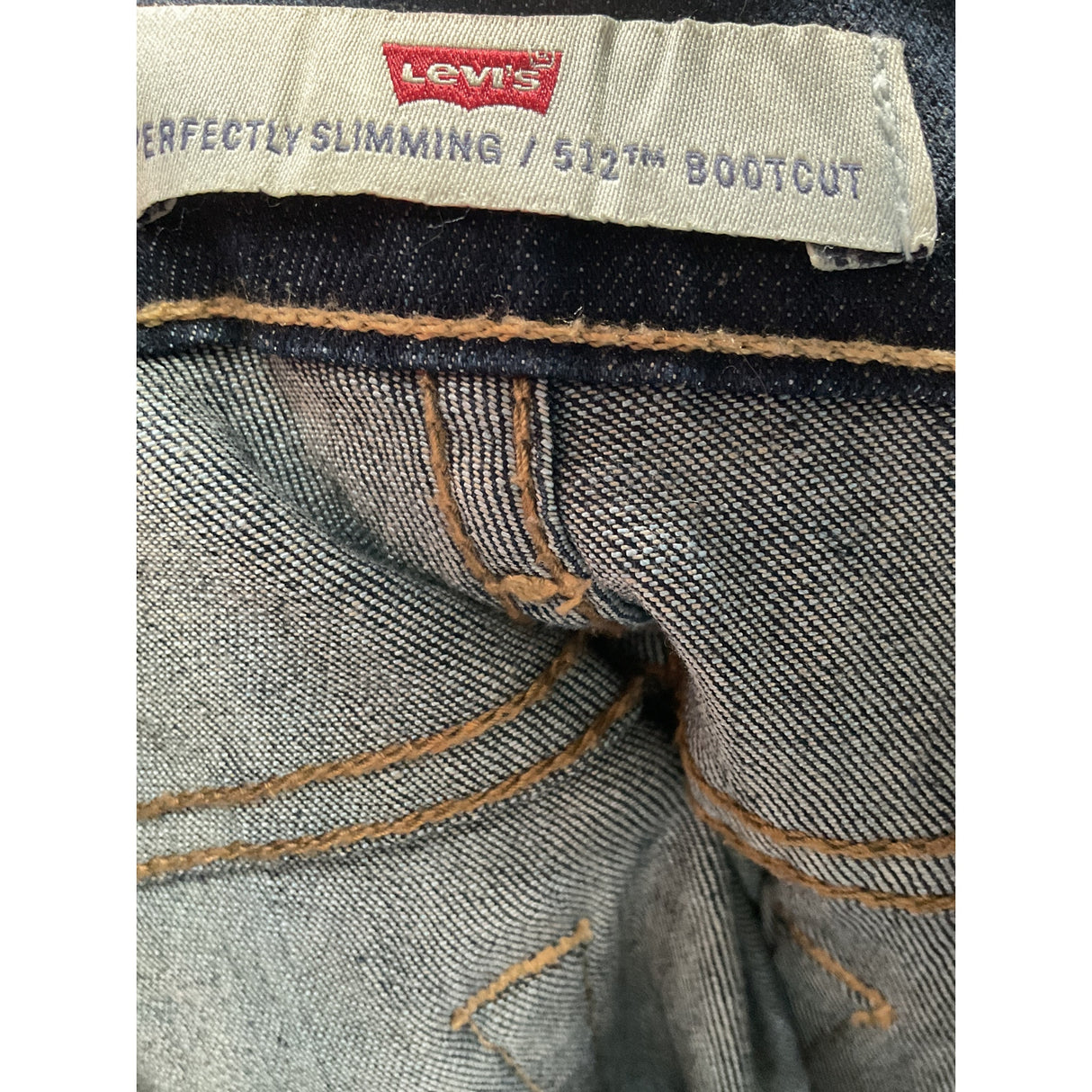 Levi's Women's Blue Ankle Jeans - Size 8L