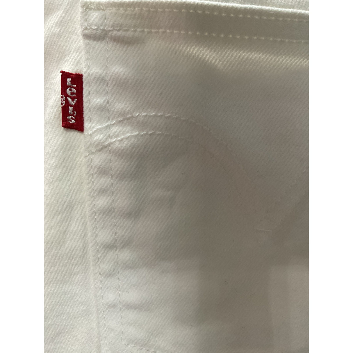 Levi's White Sailor Shorts - Size 30