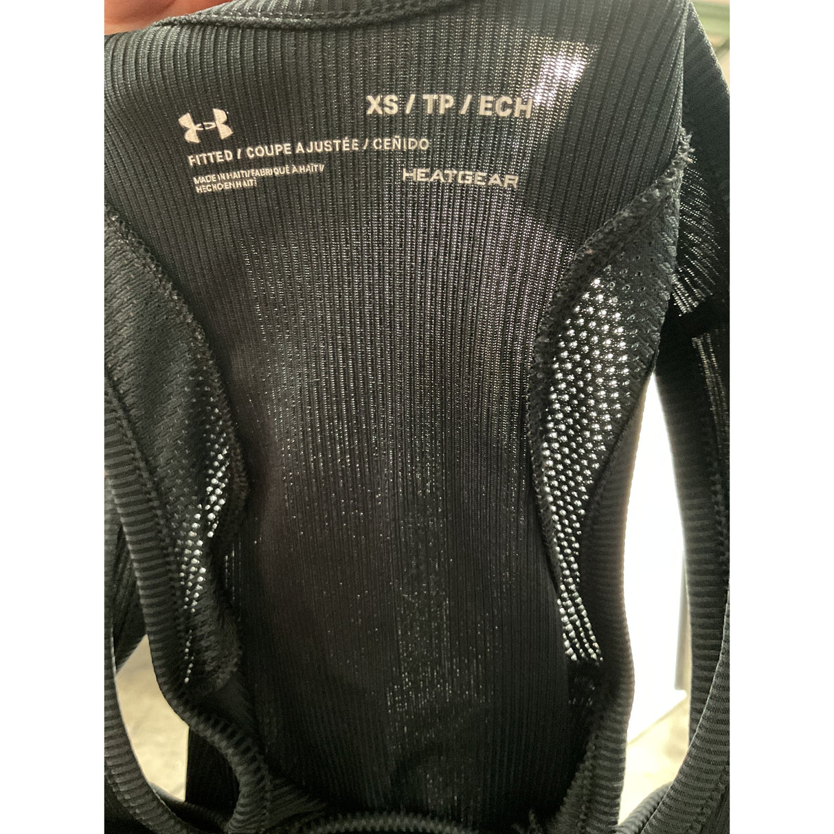 Under Armour Women's Black XS Blouse