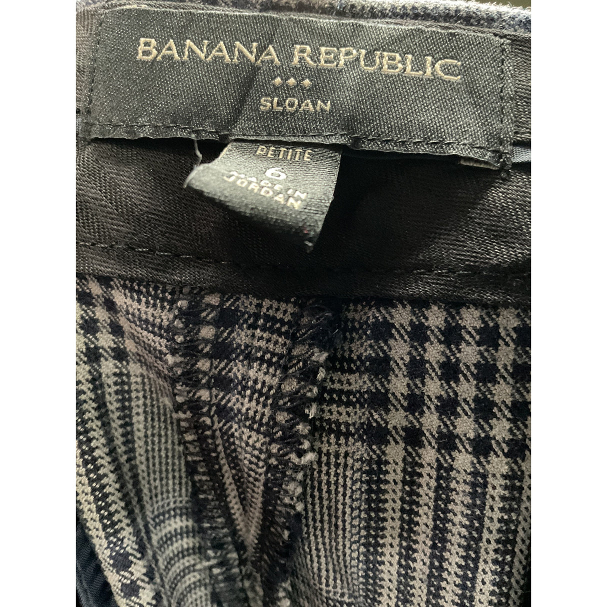 Banana Republic Gray Plaid Cropped Pants