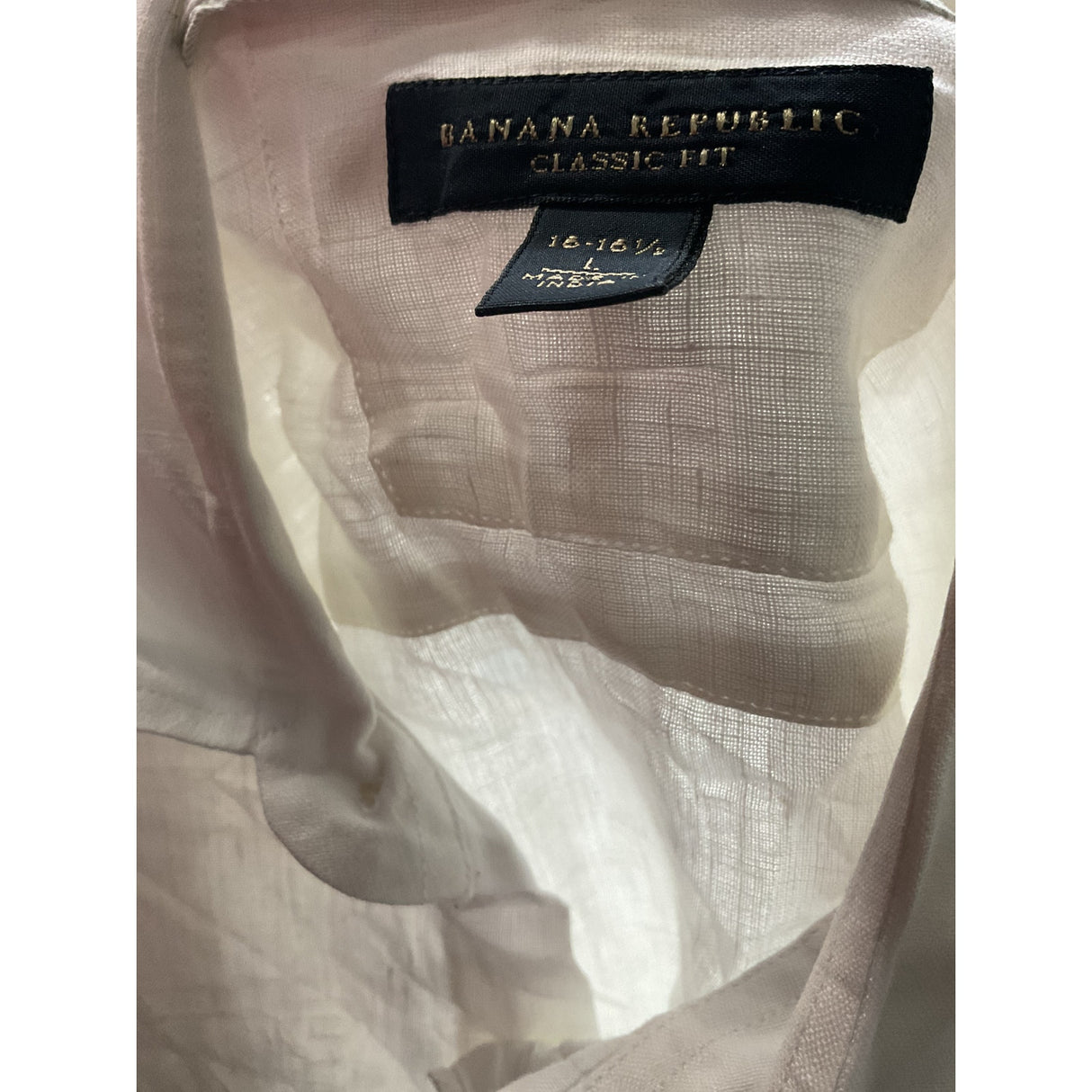 Banana Republic Men's White Linen Button-Up Shirt