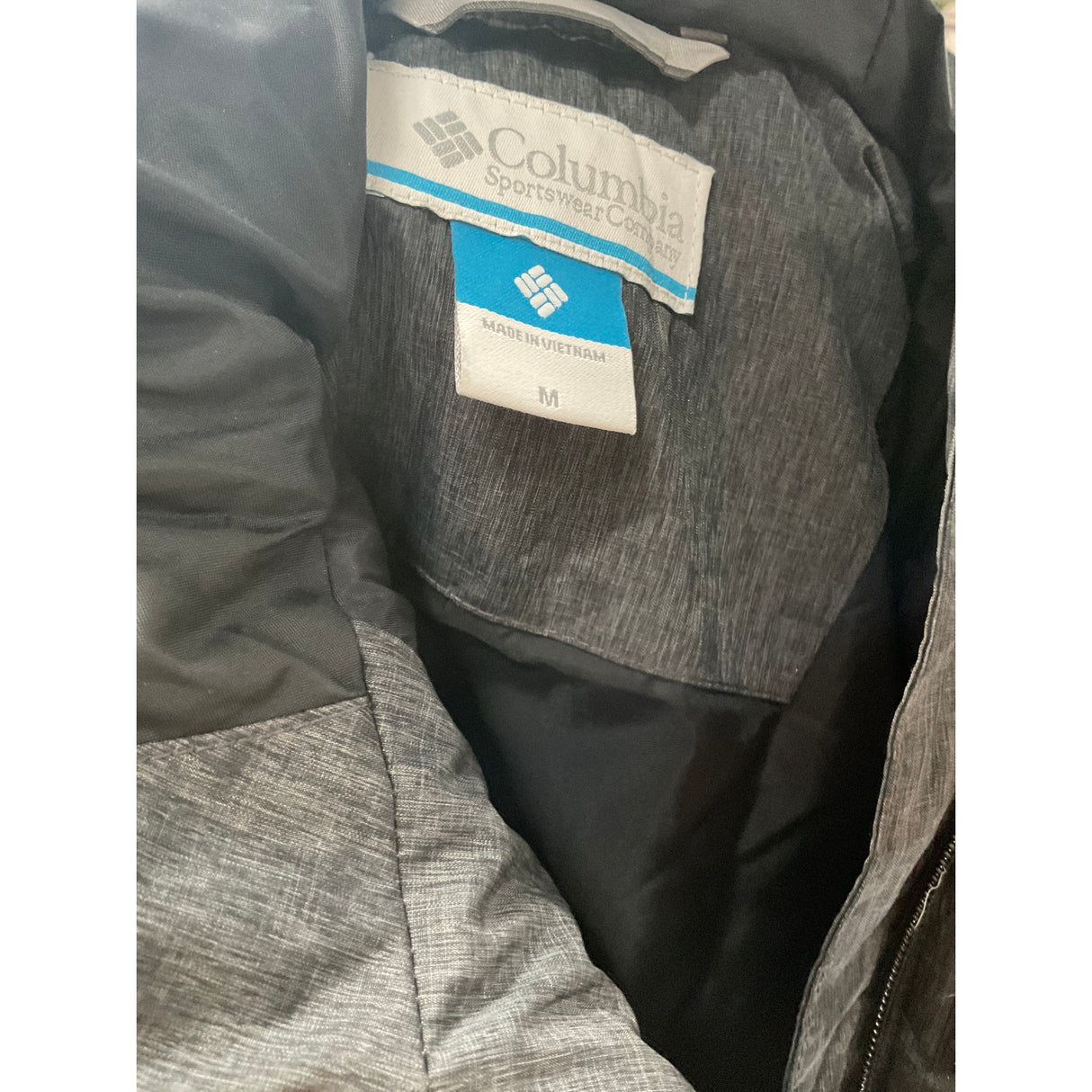 Columbia Women's Gray Puffer Jacket, Size Medium