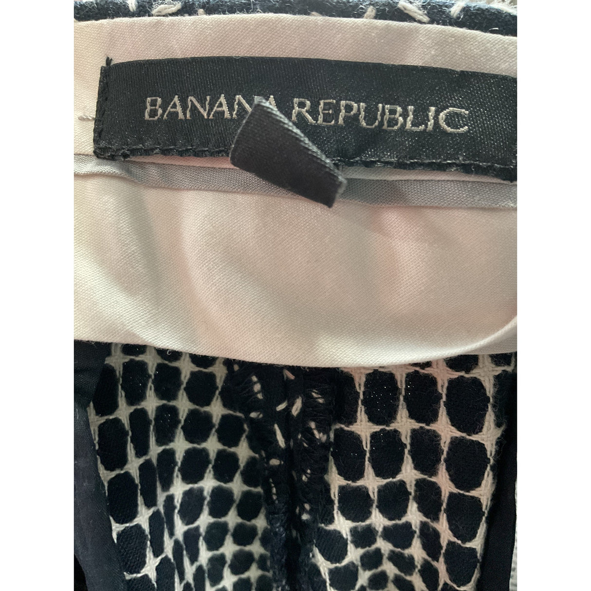 Banana Republic Black Ankle Pants Size 4