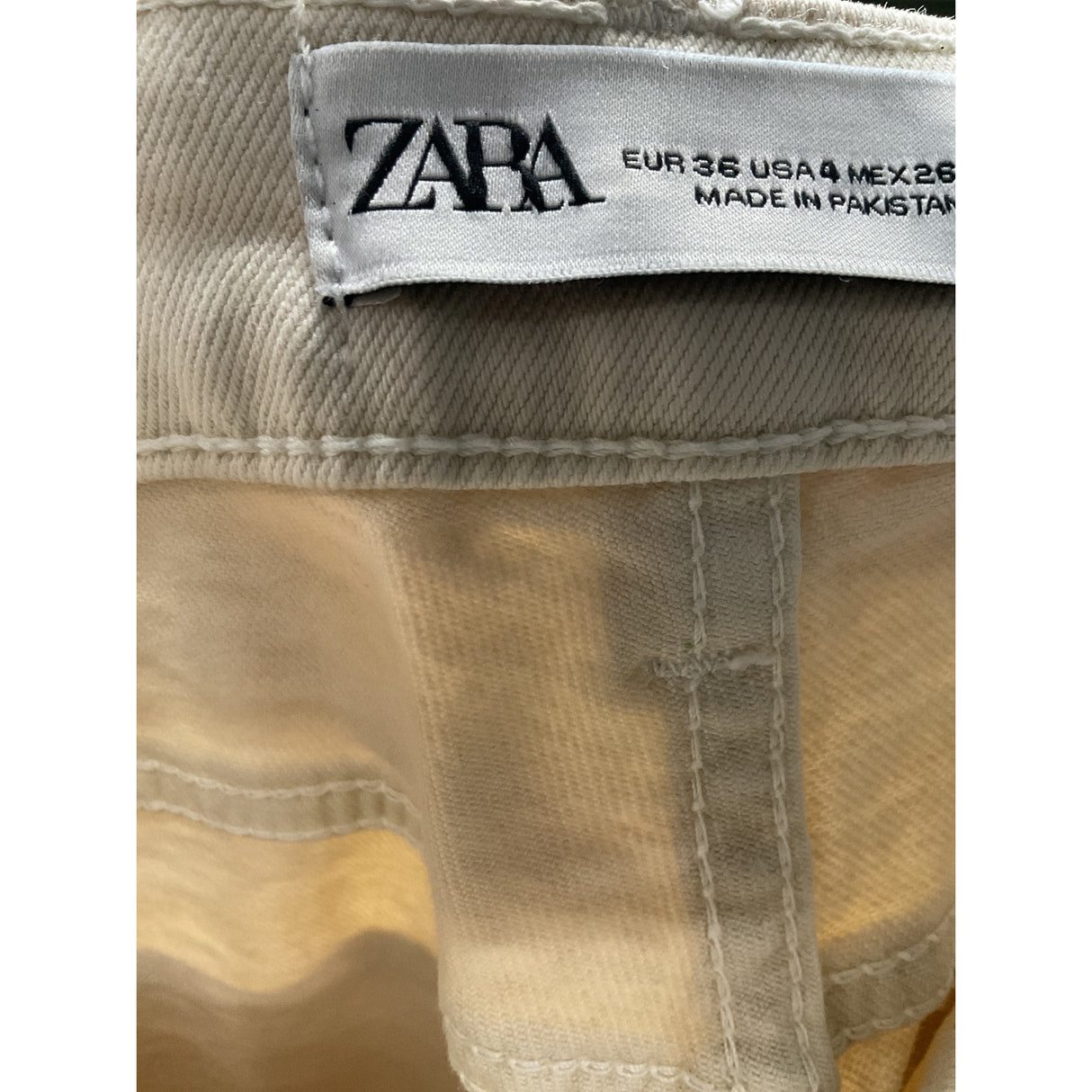 ZARA Beige Cropped Denim Jeans