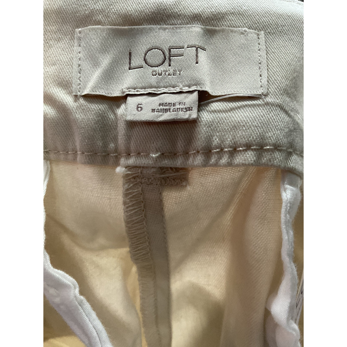 LOFT Beige Sailor Shorts - Size 6