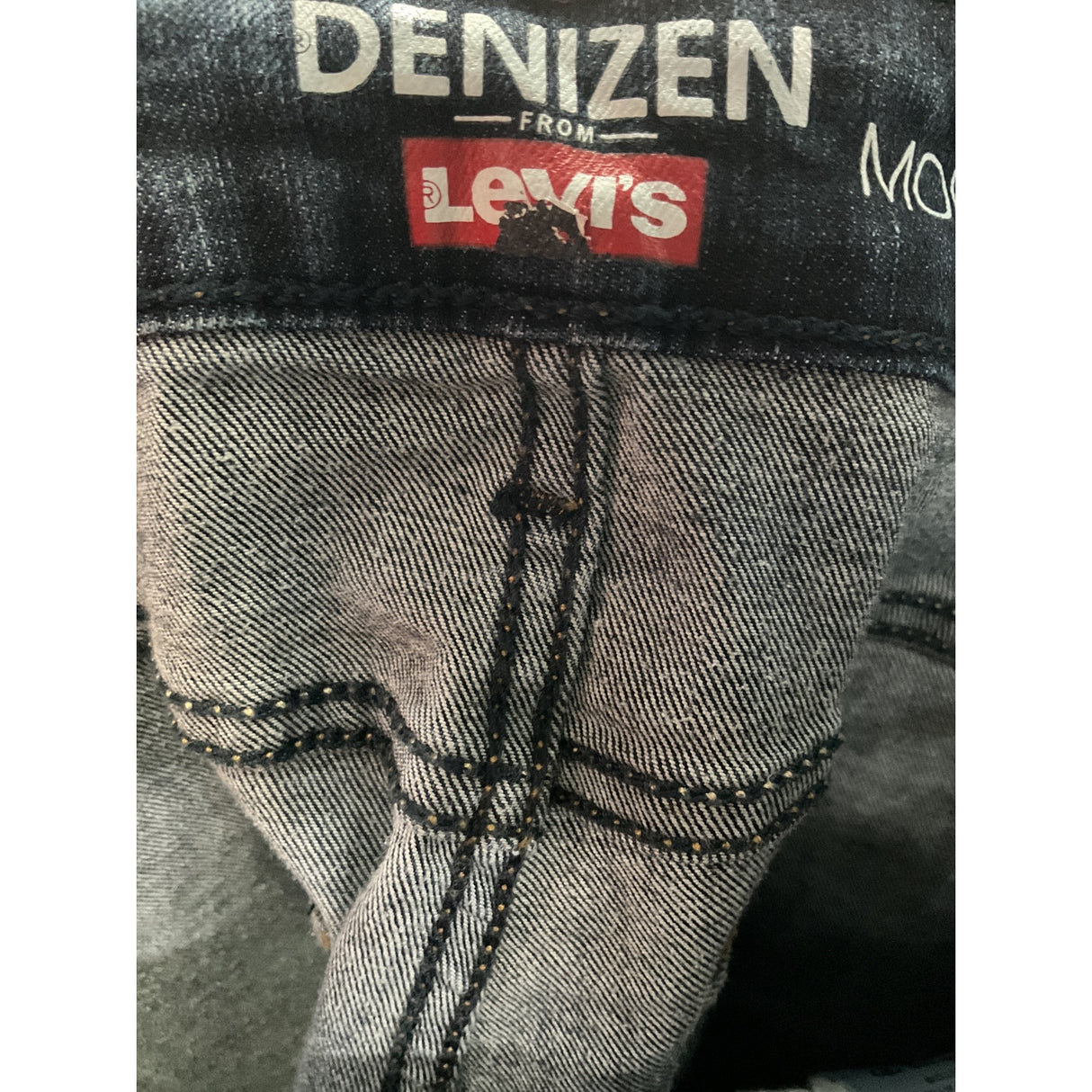 Levi's Blue Ankle Jeans - Size 27