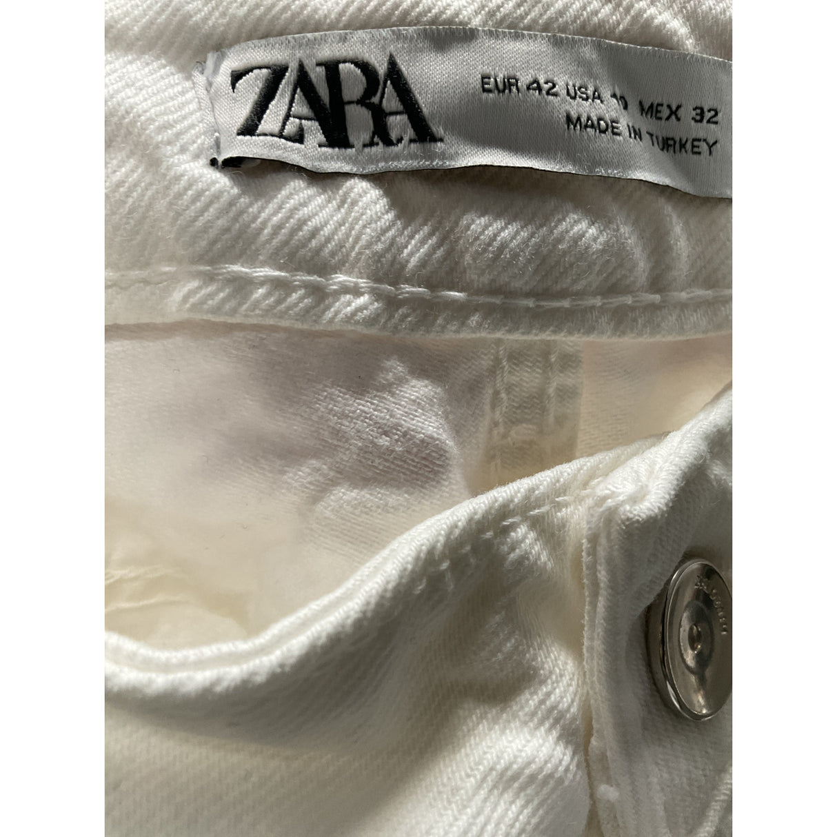 ZARA White Straight Jeans - Size 10