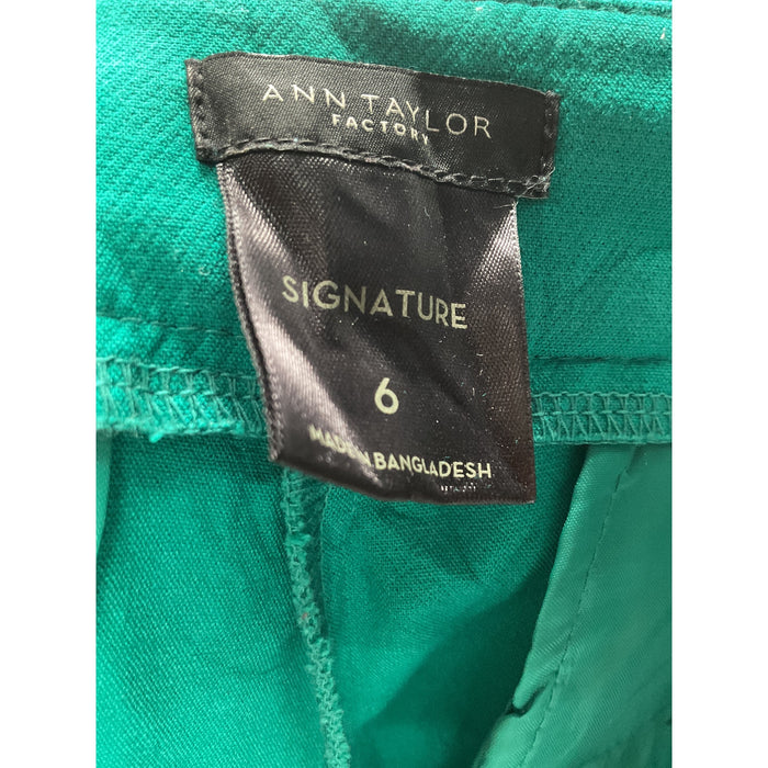 Ann Taylor Green Ankle Pants