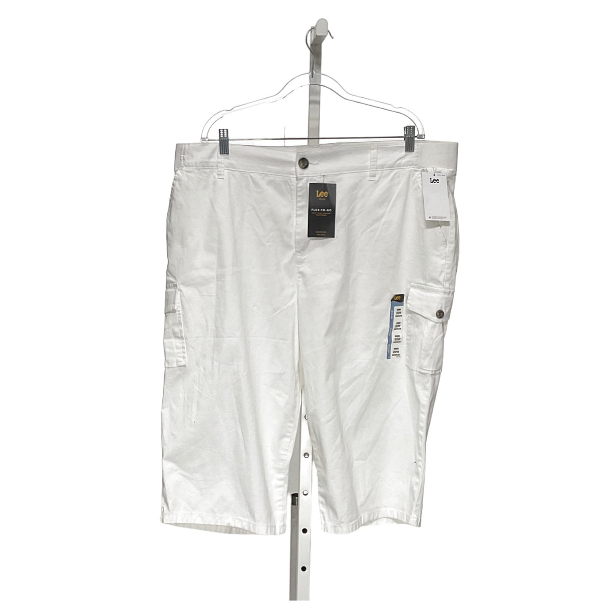 Lee White Capri Pants (Size 20W)