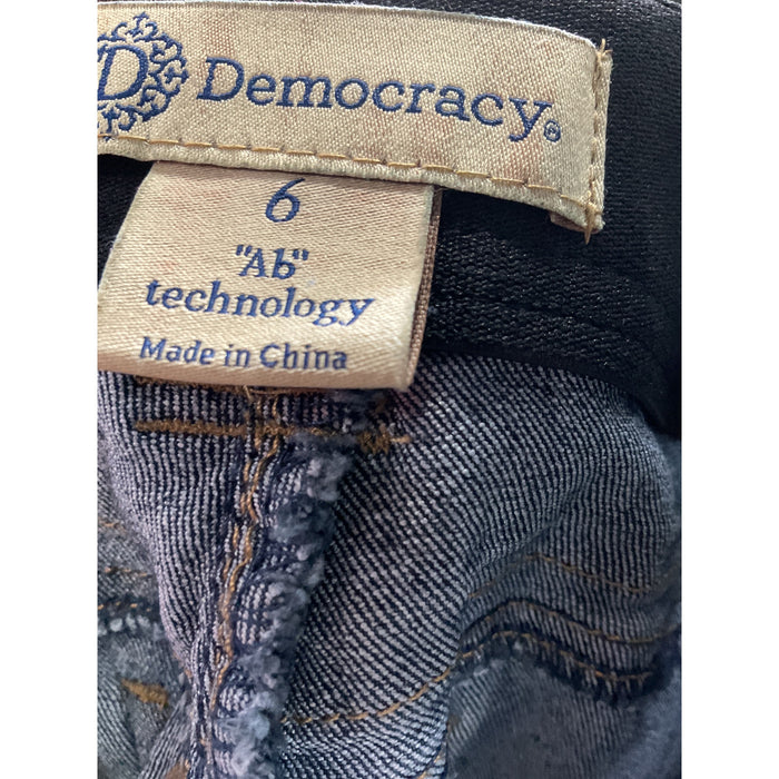 Democracy Women's Blue Ankle Jeans Size 6