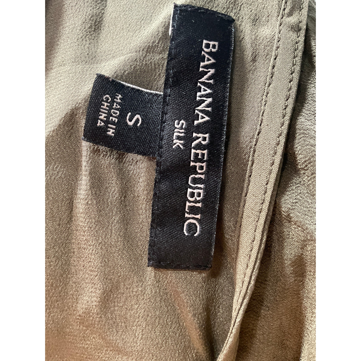 Banana Republic Women's Green Silk Blouse