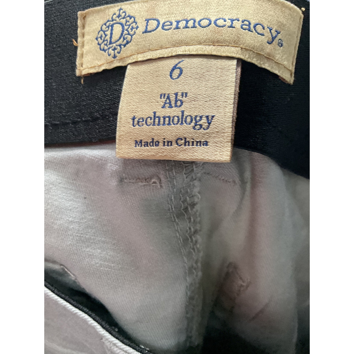 Democracy Gray Women's Ankle Pants, Size 6