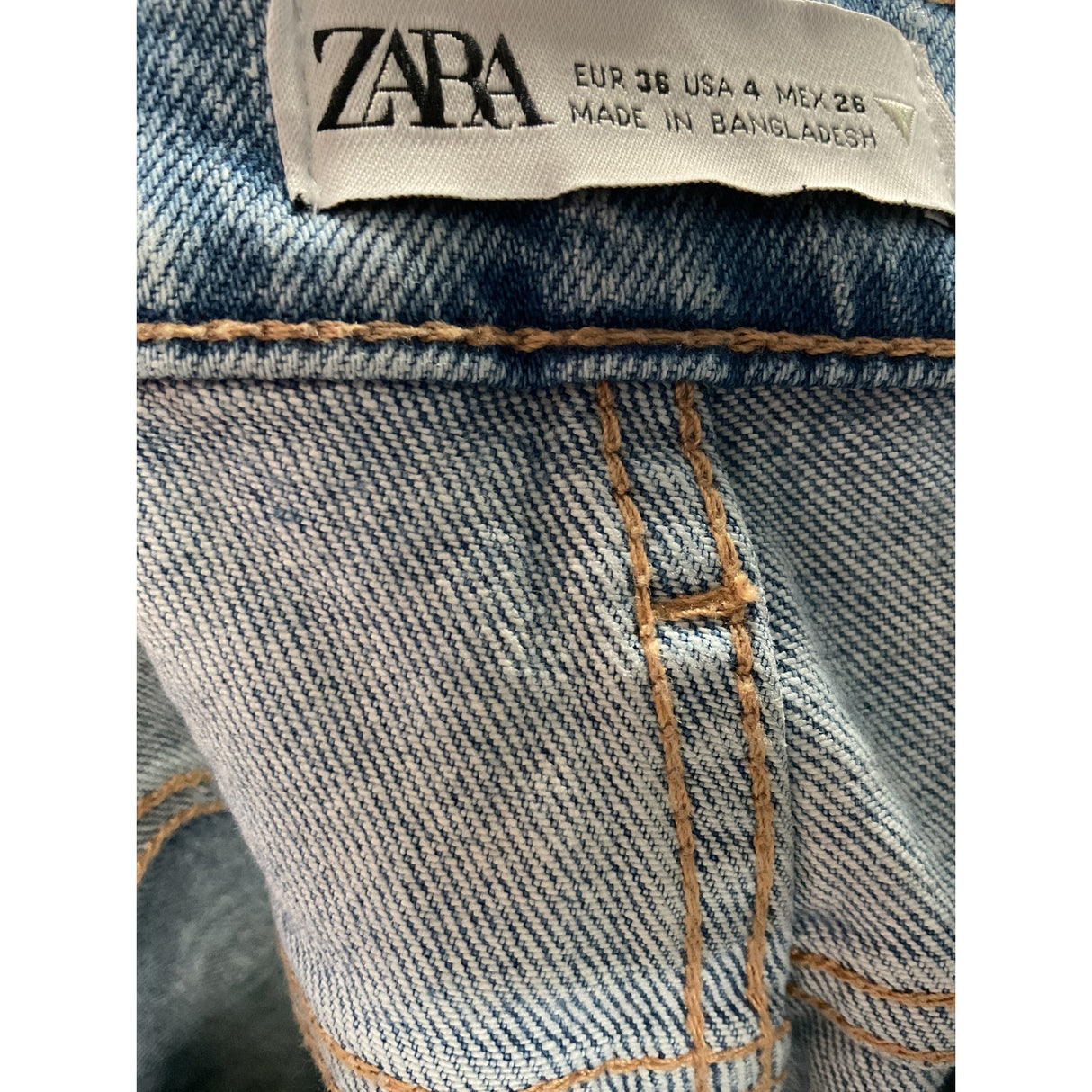 ZARA Women's Blue Straight Jeans - Size 4