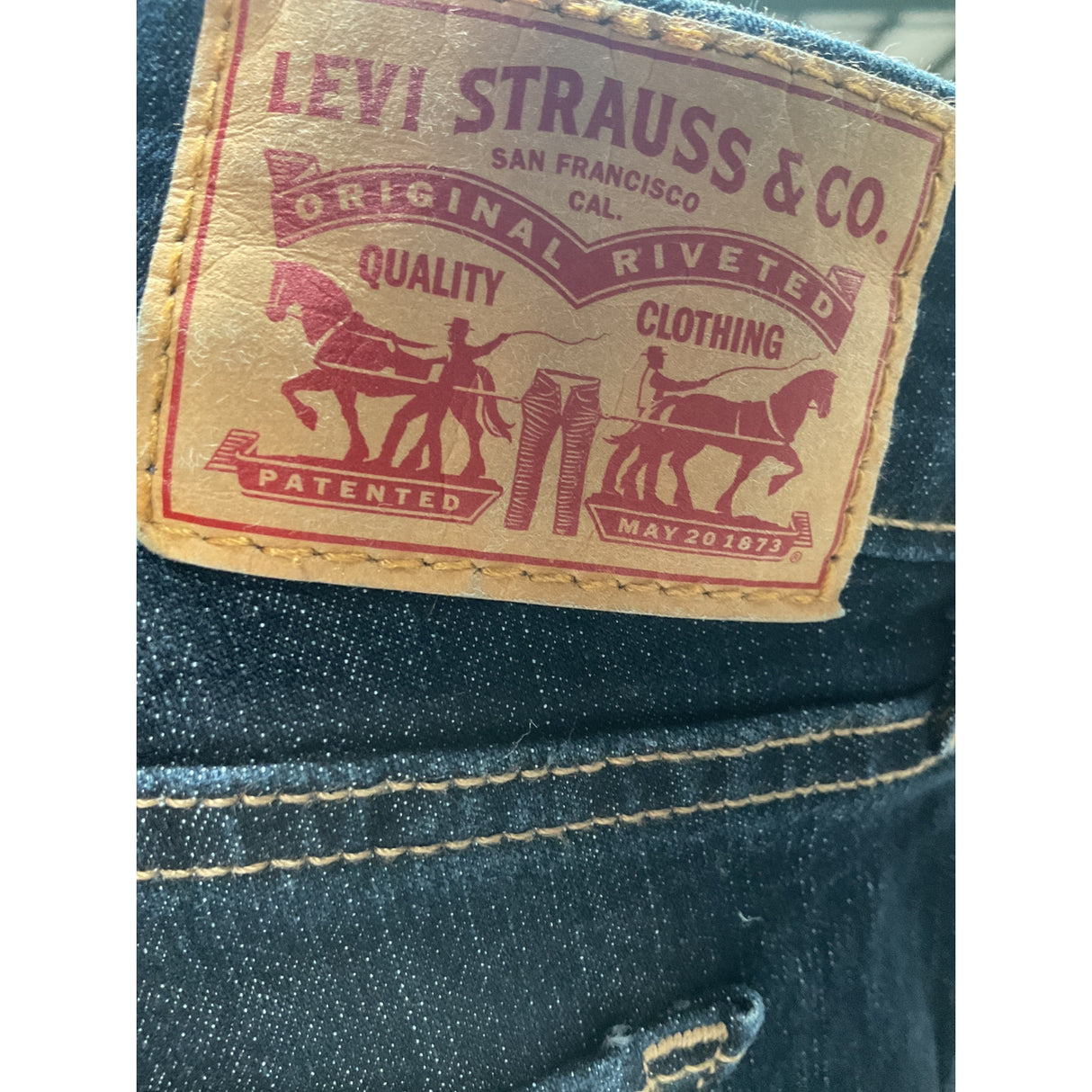 Levi's Men's Blue Ankle Jeans - Size 32