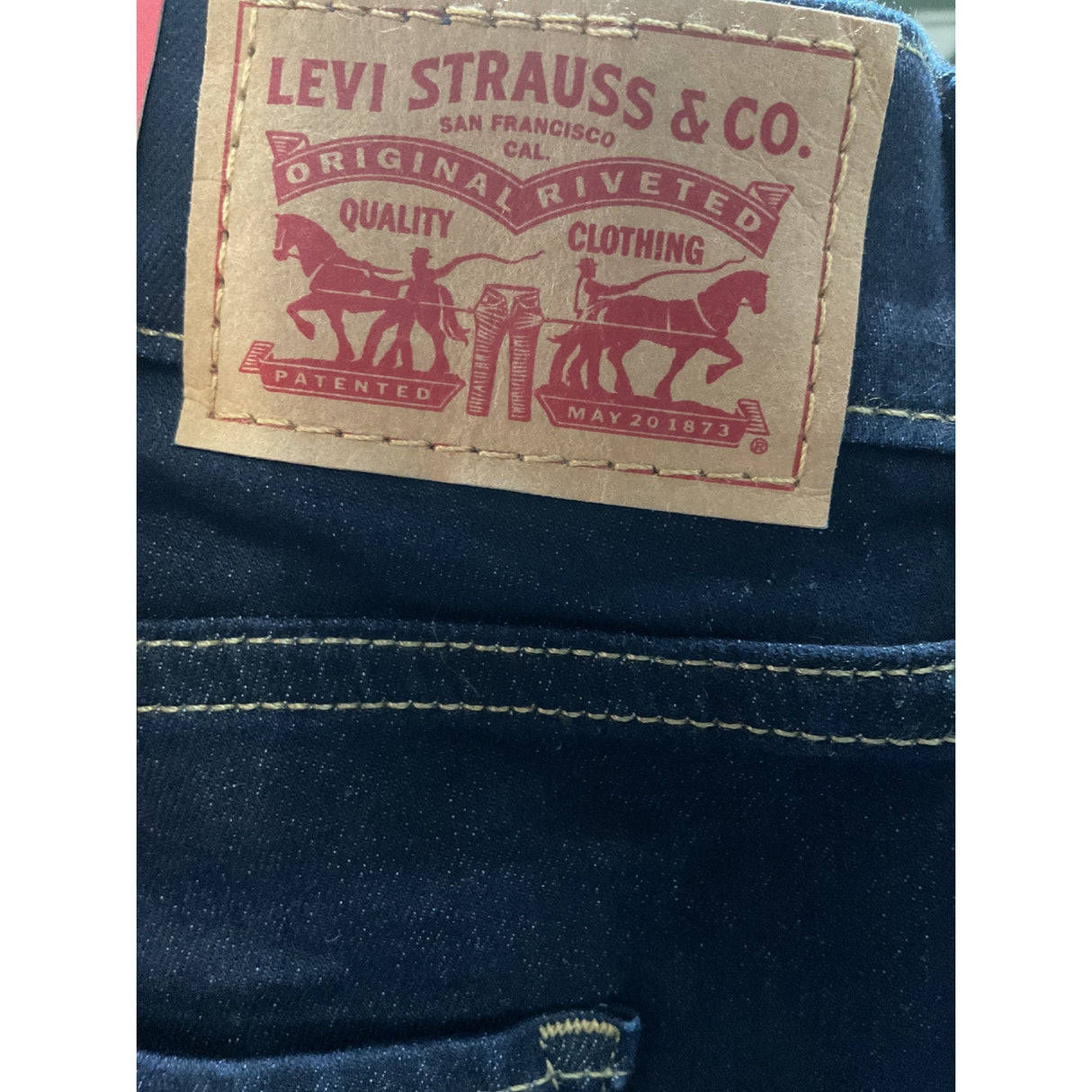 Levi's Women's Ankle Jeans - Size 31