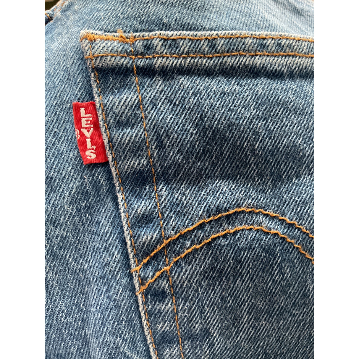 Levi's Women's Blue Ankle Jeans - Size 30