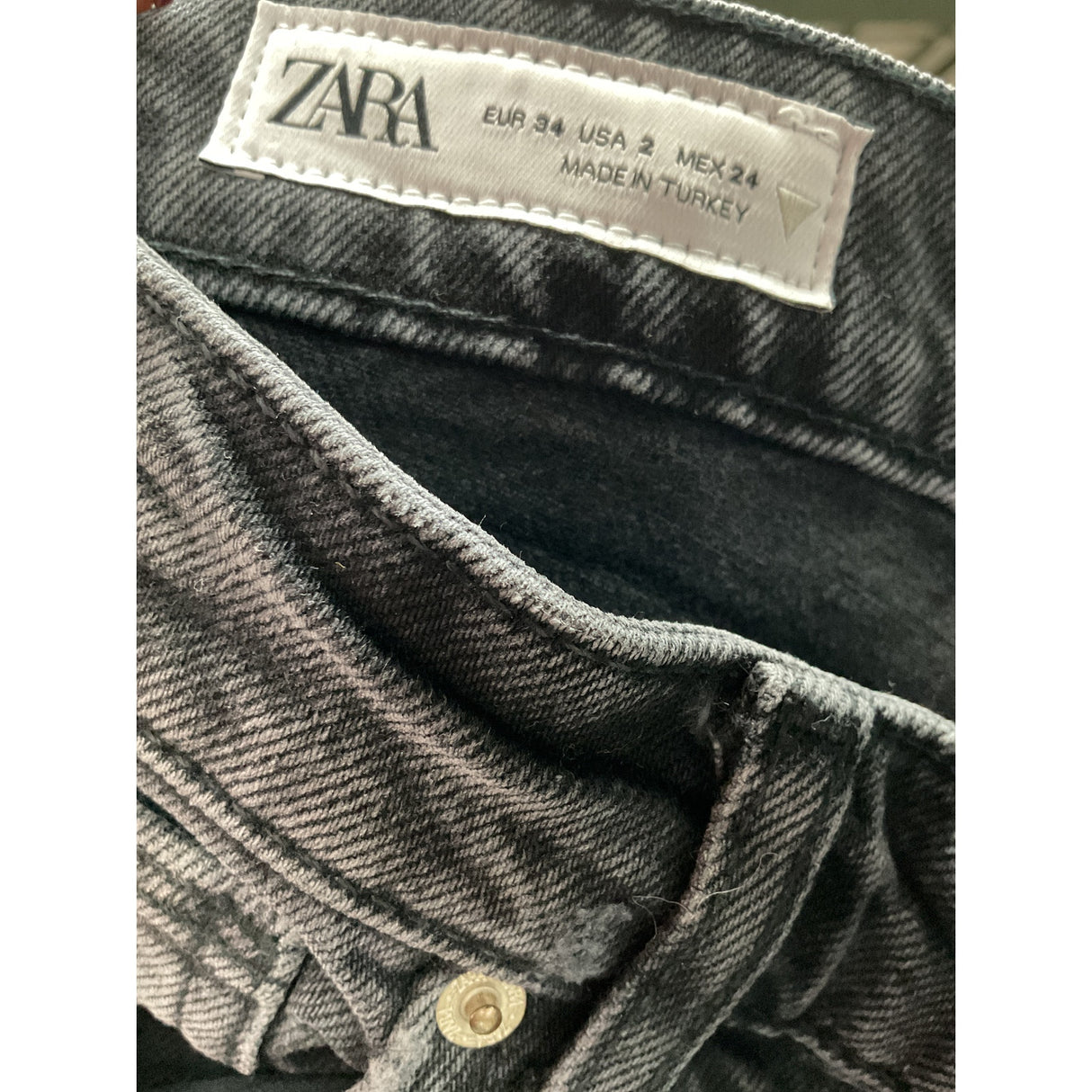 ZARA Black Women's Cropped Jeans, Size 2