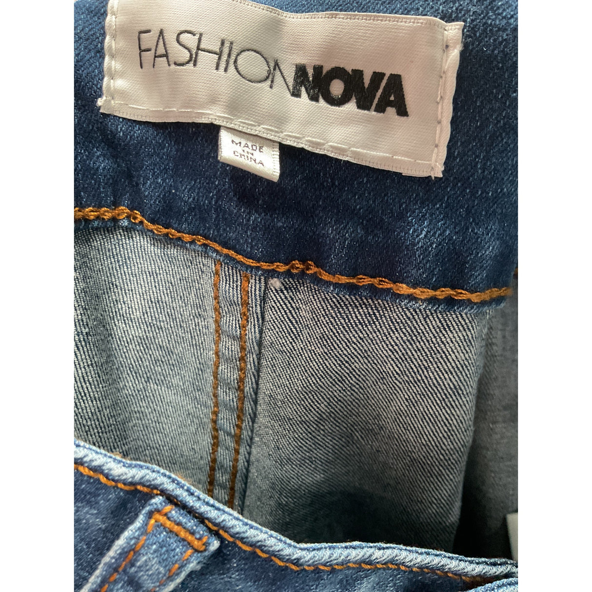 Fashion Nova Blue Ankle Jeans Size 3