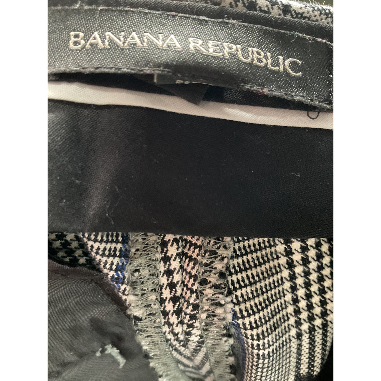 Banana Republic Petite Gray Plaid Cropped Pants - Size 4