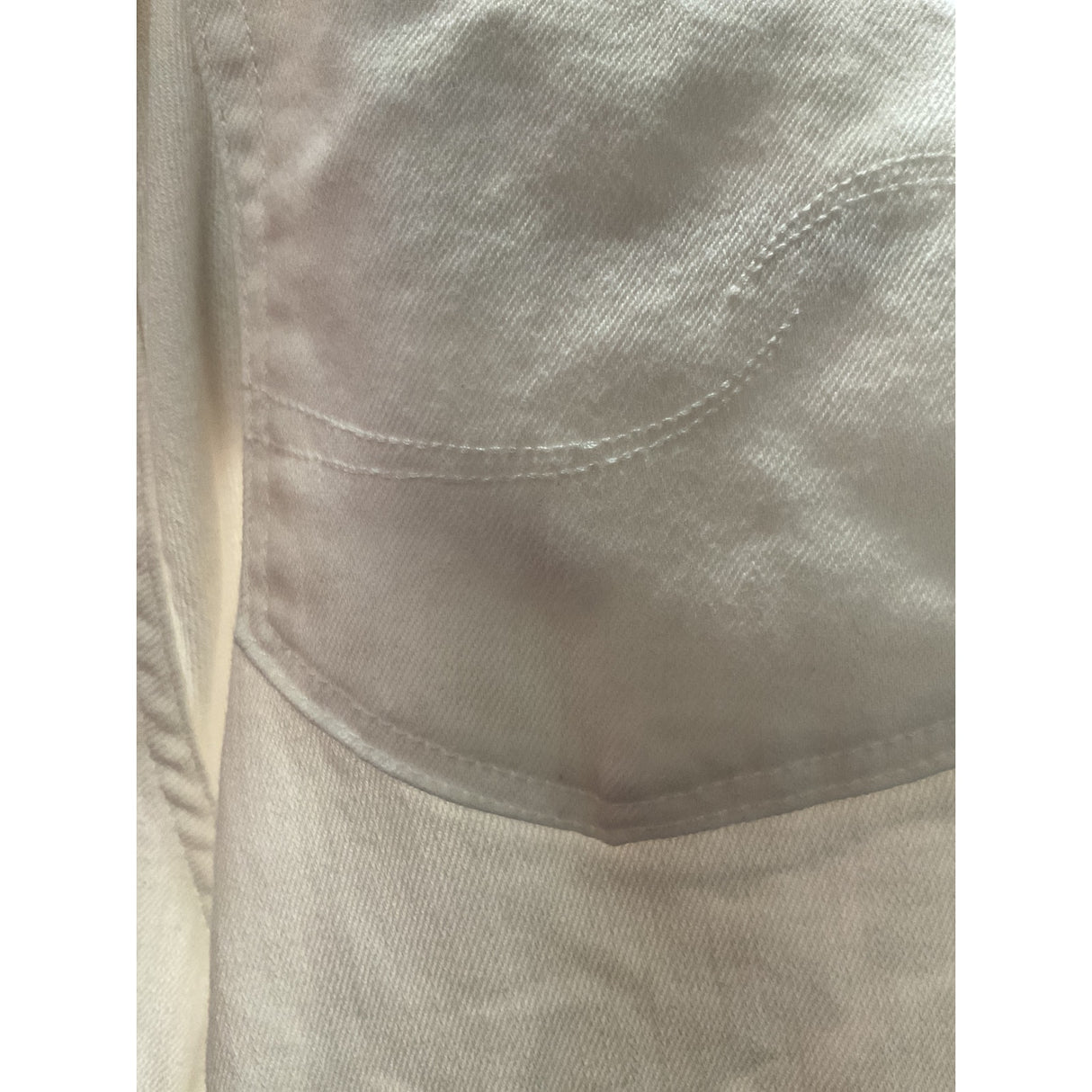 Levi's White Capri Pants - Size 10