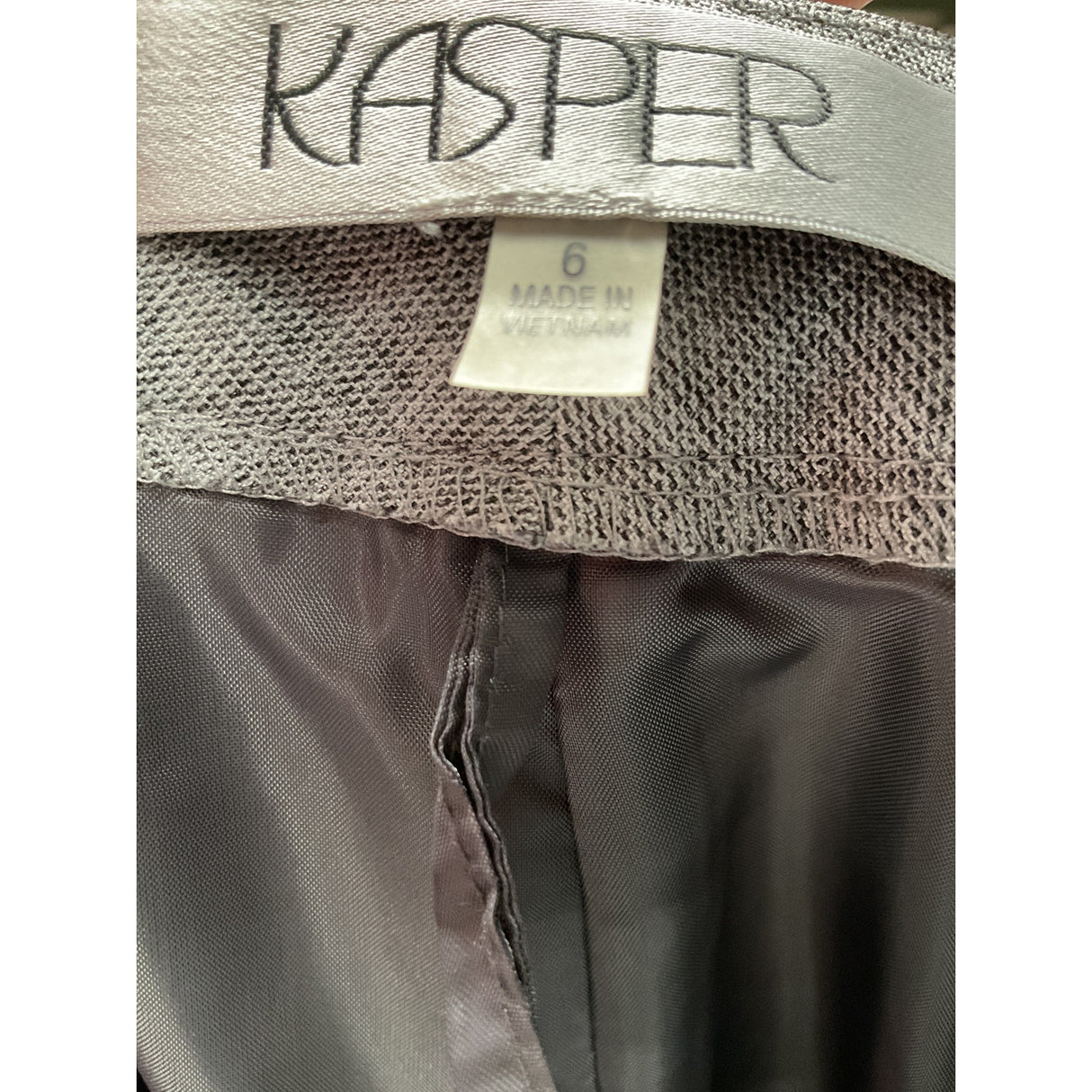 Kasper Gray Ankle Pants, Size 6