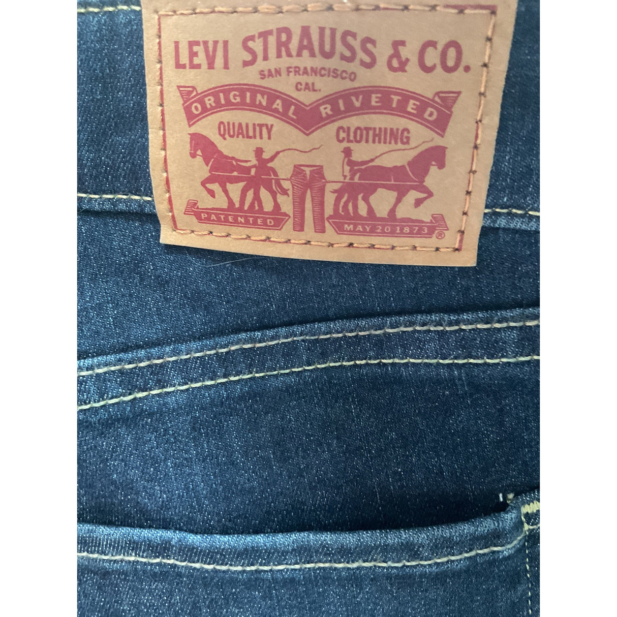 Levi's Blue Women's Ankle Jeans - Size 8