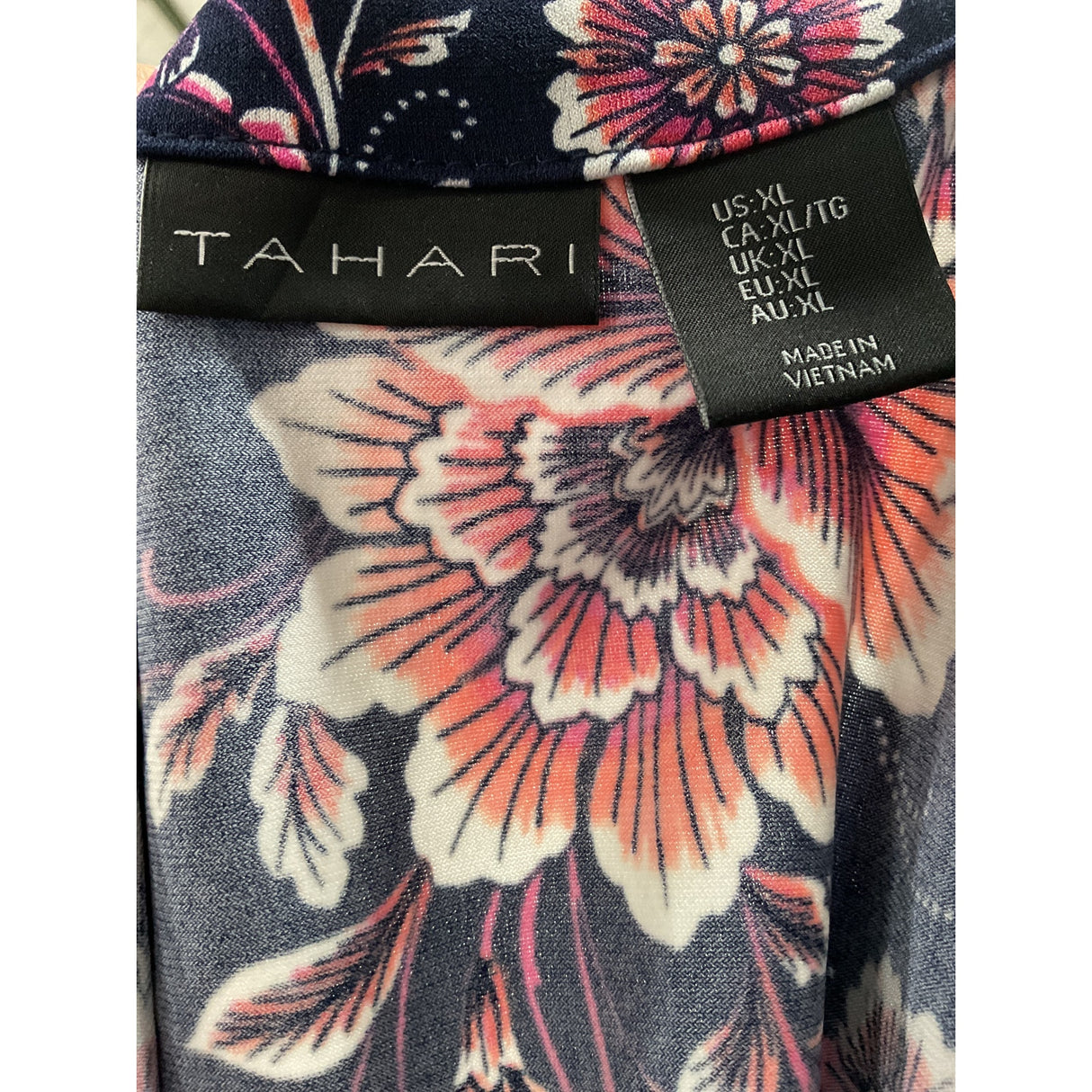 Tahari XL Multicolor Floral Blouse - Perfect for Spring and Summer Weddings!