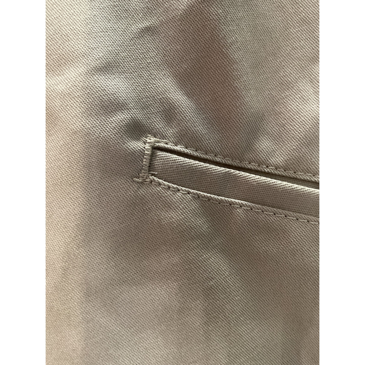 Dickies Beige Bermuda Shorts - Men's Size 36